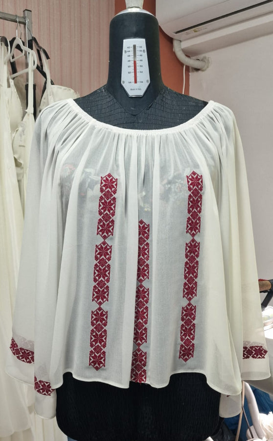 Rochie mireasa brodata
